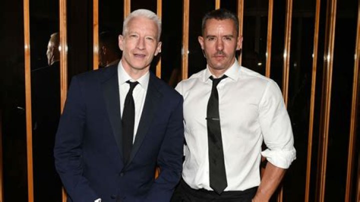 
Anderson Cooper Reveals Richard Gere Helped Him Realize He’s Gay 