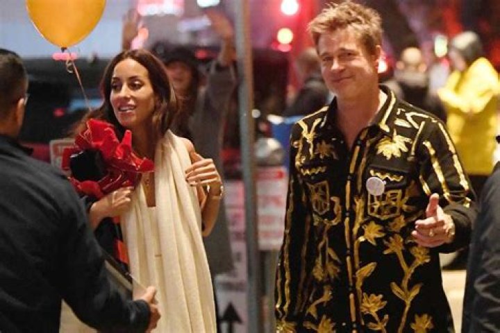 
Brad Pitt and Girlfriend Ines de Ramon Celebrate New Year’s Eve Together in Mexico 