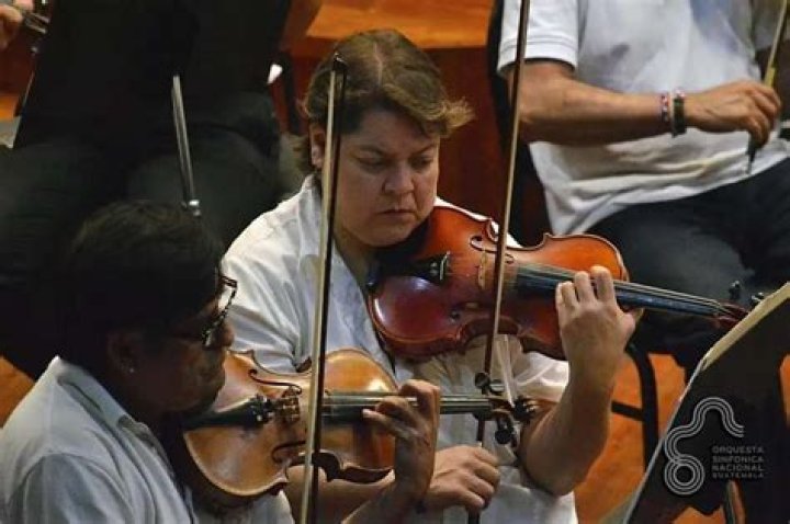 
Carolina Sarmiento’s Biography : Zack de la Rocha’s Past Relationships 