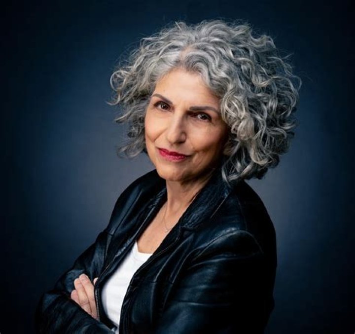 Cathy Ladman Height, Weight, Net Worth, Age, Birthday, Wikipedia, Who, Instagram, Biography