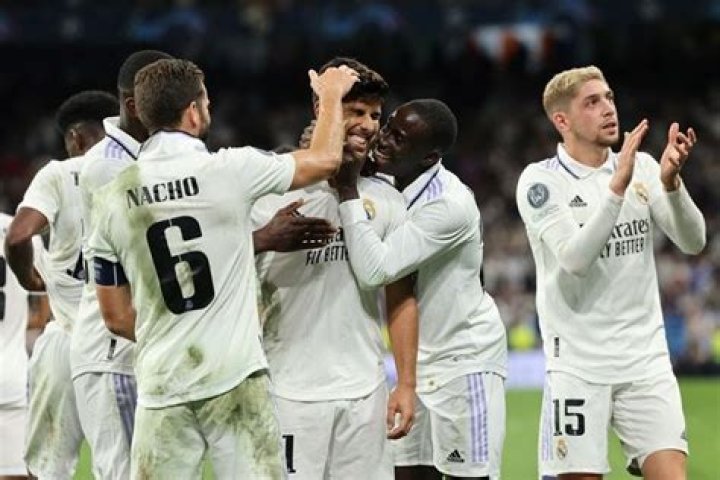 
Champions League: Late goals seal win for Real Madrid; Sevilla held in Copenhagen 