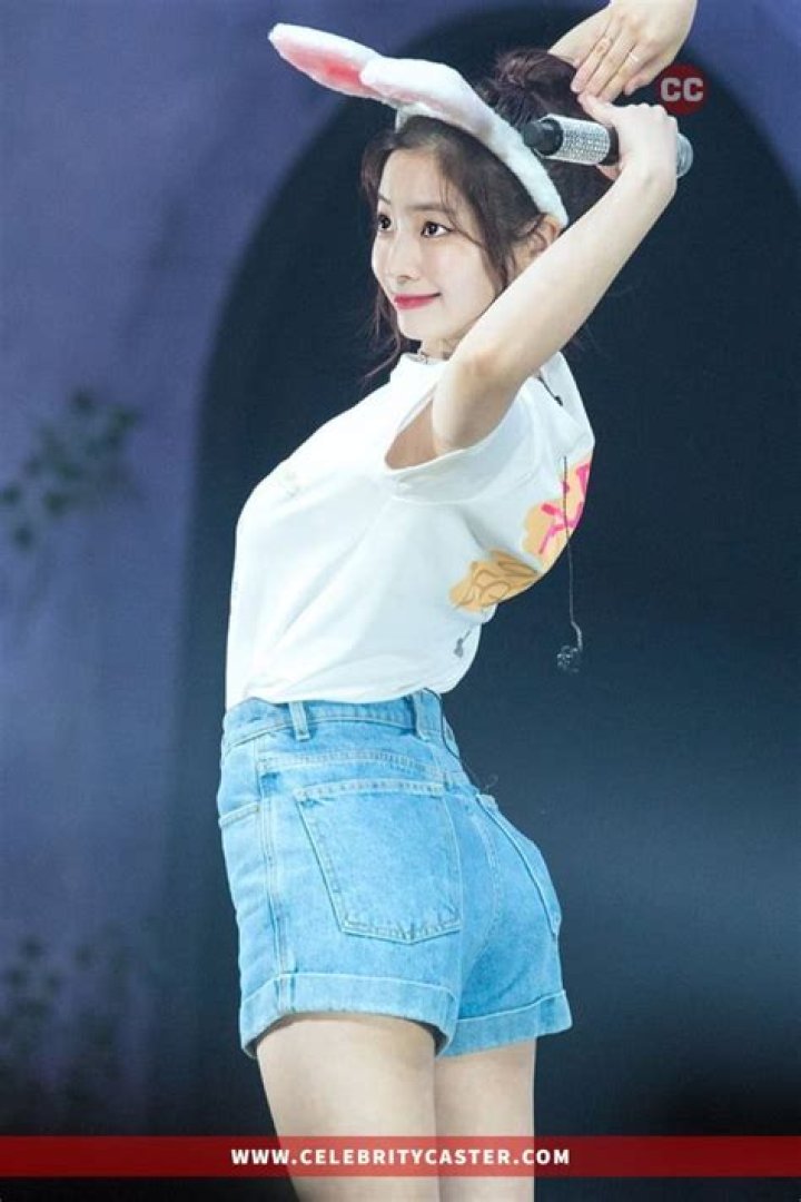 
Dahyun Height, Weight, Net Worth, Age, Birthday, Wikipedia, Who, Nationality, Biography 