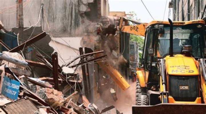 
Demolition drive resumes in B’luru after HC raps BBMP 