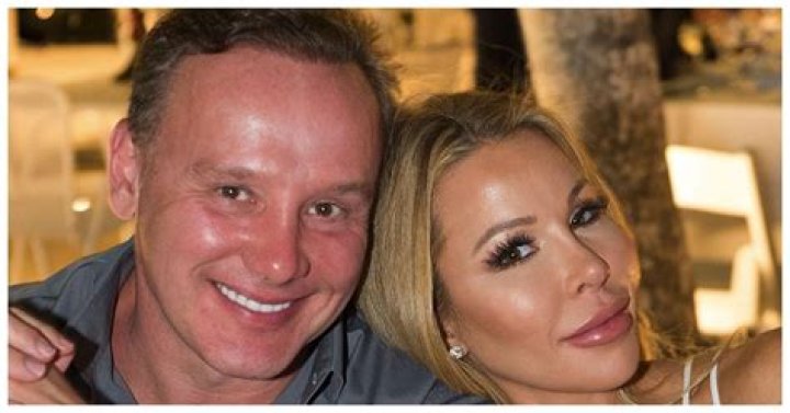 Dr Lenny Hochstein Net Worth 2022: Everything On His Alleged Affair and Wife Lisa