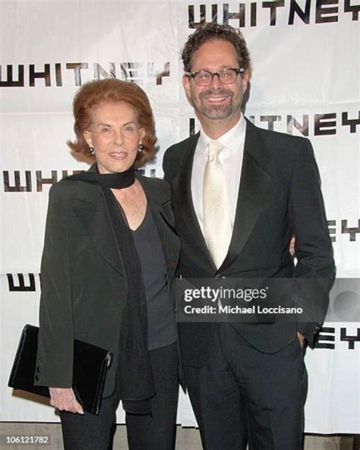 
Emily Fisher Landau Wiki And Age | How Old Was Martin Fisher Wife 