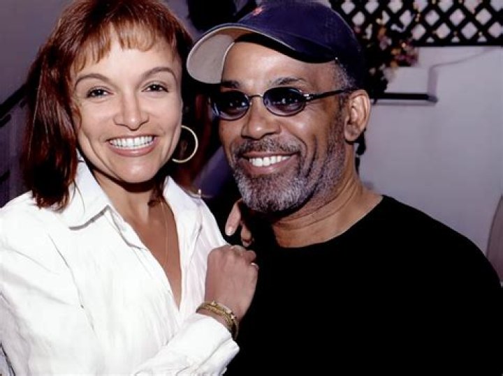 Frankie Beverly is not Married to Wife. Dating Girlfriend: Pam Moore. Previous Relationships.