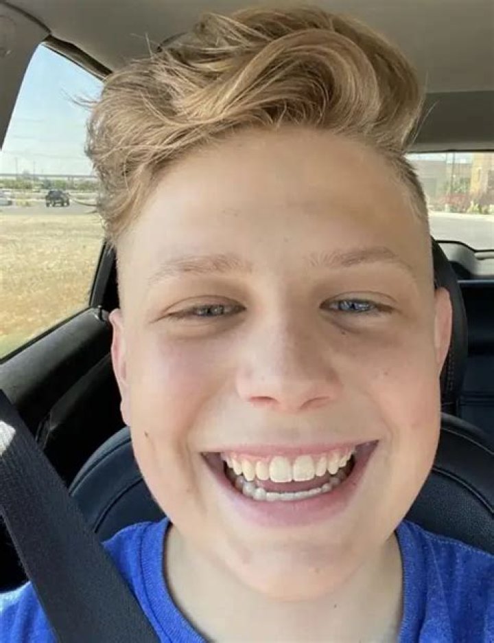 
Haminations Height, Weight, Net Worth, Age, Birthday, Wikipedia, Who, Nationality, Biography 