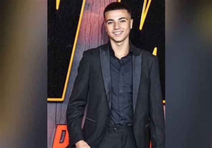 
Houstephh Height, Weight, Net Worth, Age, Birthday, Wikipedia, Who, Nationality, Biography 