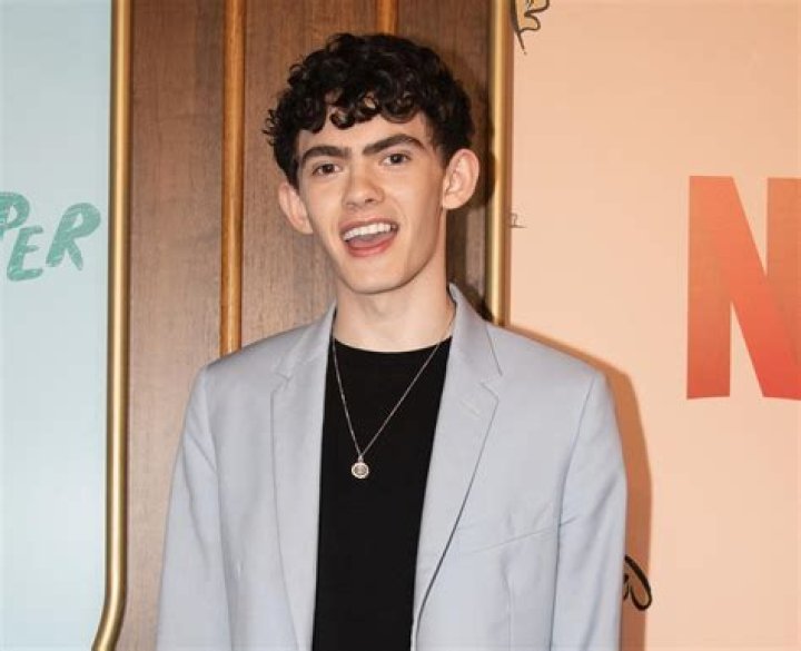 
Is Joe Locke Gay? Know More About His Life! 