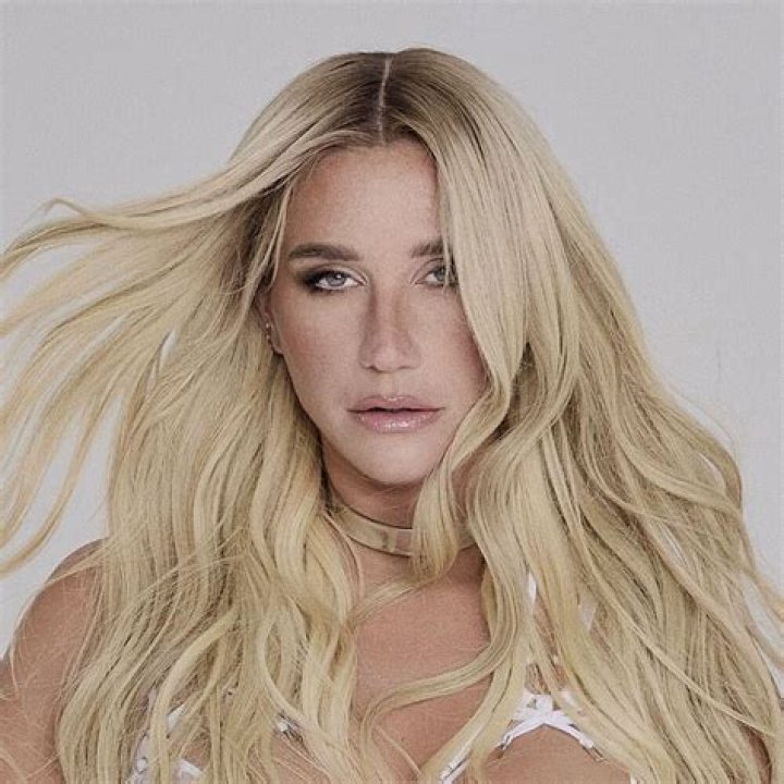 
Is Kesha Gay? Age, Height, Net Worth 