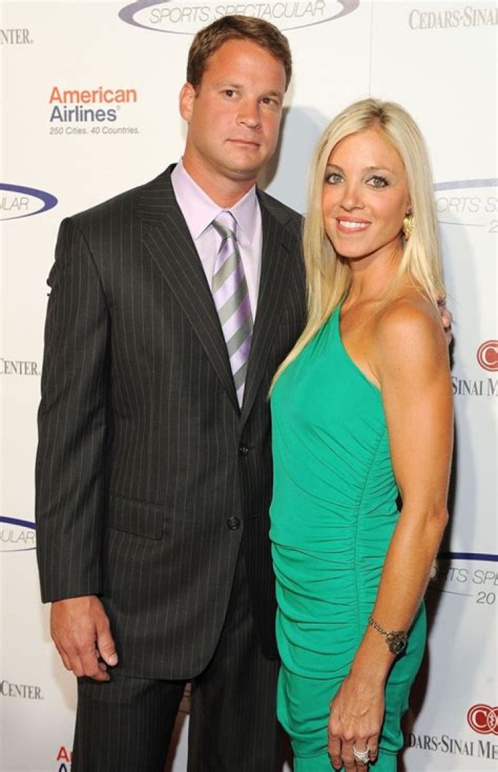 
Is Lane Kiffin Married? Know Lane Kiffin Bio, Net Worth, Age, Height, Wife 