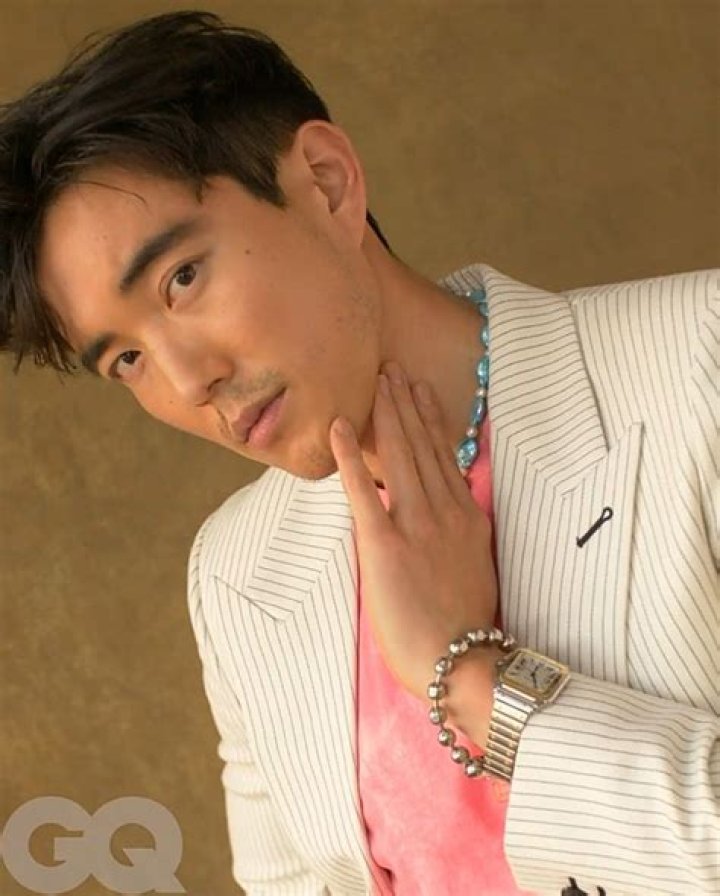 Justin H. Min Height, Weight, Net Worth, Age, Birthday, Wikipedia, Who, Nationality, Biography