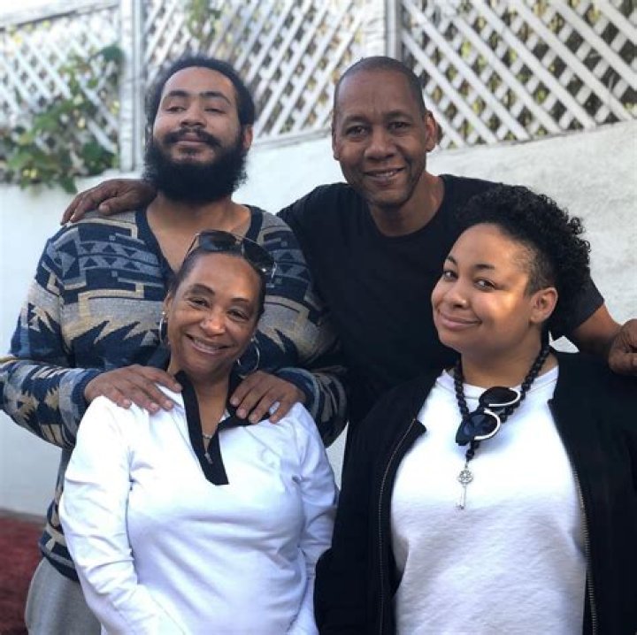 Musician Barry Gibb: What Happened To Him? Health Update And Death Facts As He Is In A Life Support