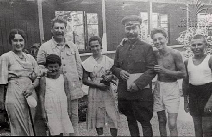 
Semyon Varlamov Wife – Is He Married? Dating History 