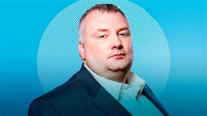 
Stephen Nolan Accused Of Paying Teen For Explicit Photos 