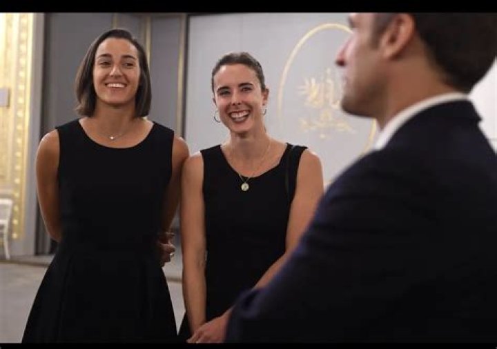 Thomas Bowman aka Tom Bowman, Caroline Garcia Husband Stands and Cheers Her Through The Sidelines