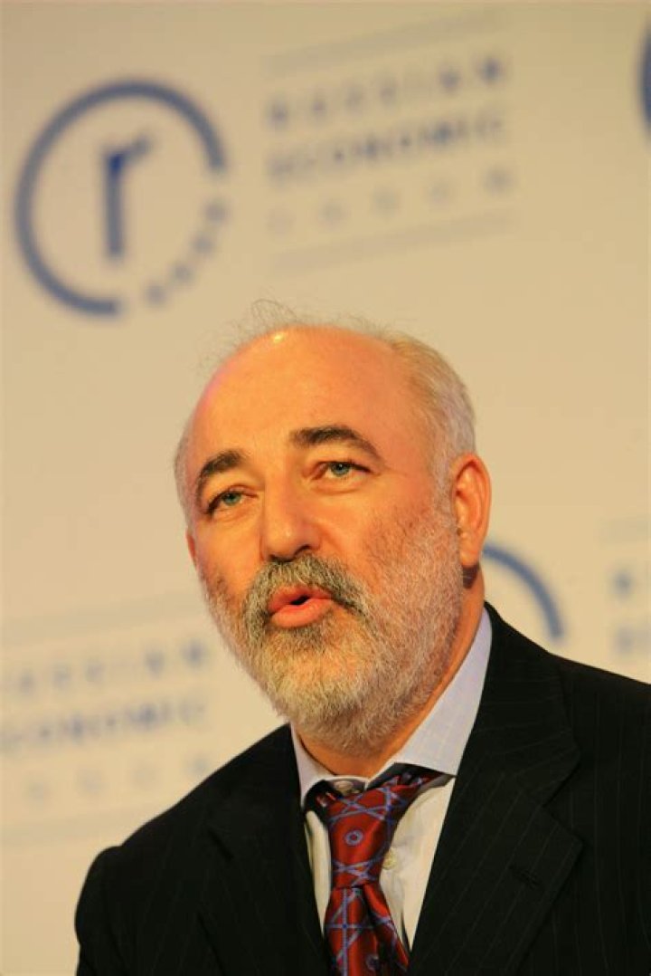 
Viktor Vekselberg Height, Weight, Net Worth, Age, Birthday, Wikipedia, Who, Instagram, Biography 