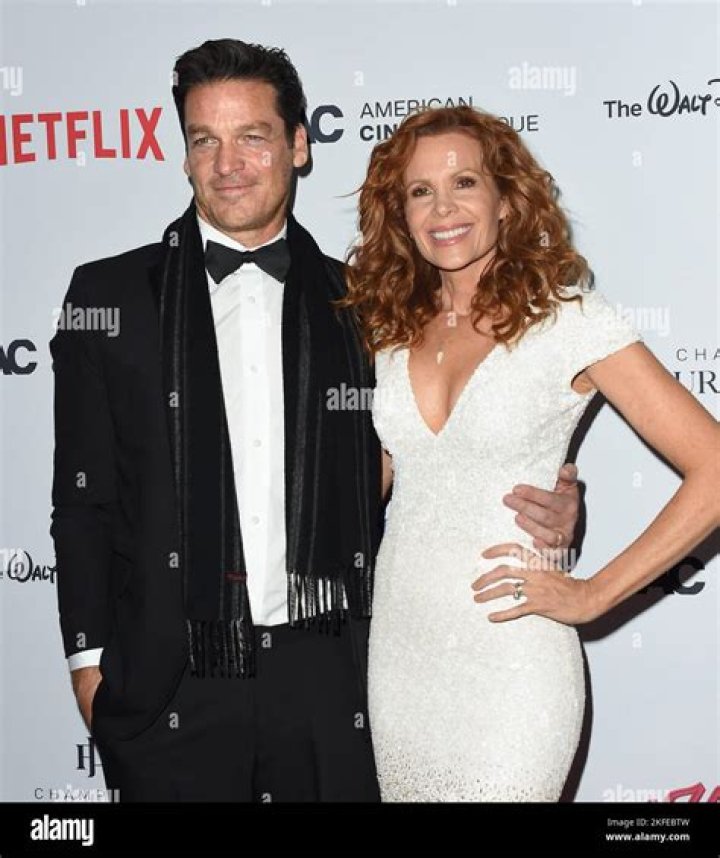 
Where is Robyn Hilton today? What happened to her? Wiki 