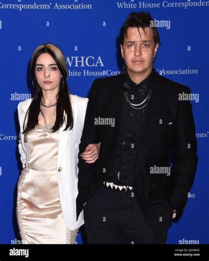 Who Is Julian Casablancas’ New Girlfriend In 2022? Singer Appearance On White House Dinner
