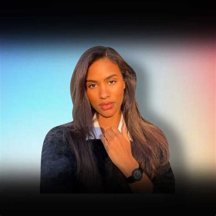 Who Is Kendra On The Real Love Boat? Her Age, Job and Instagram