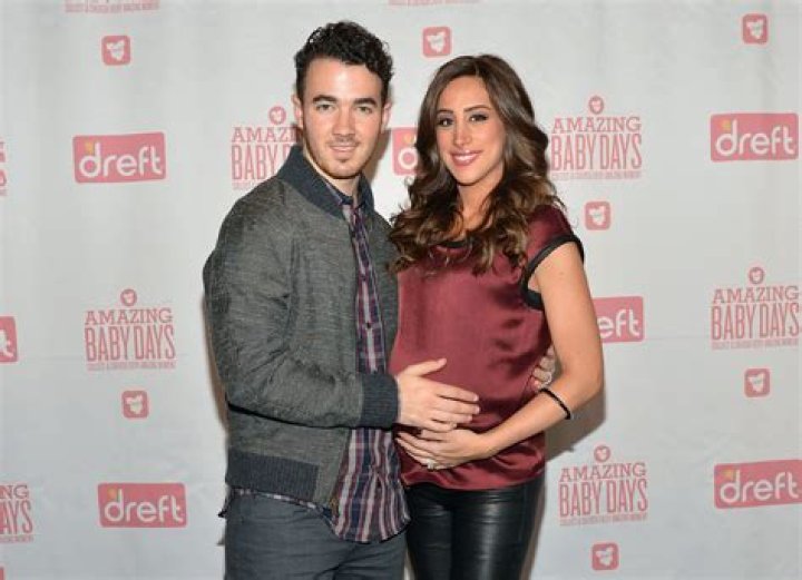 
Who is Khatira Rafiqzada? All About Her Ethnicity, Children and Husband 