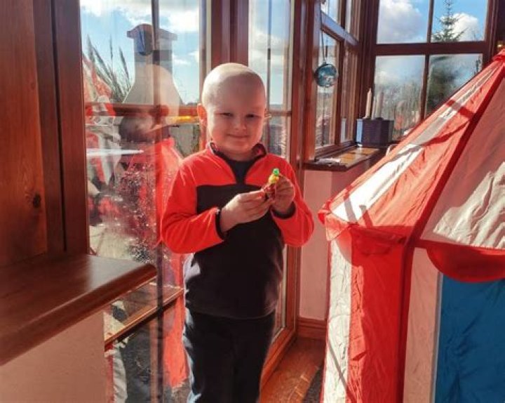 
Who Is Leonid Shapoval? Meet The 5 Year Old Ukrainian Boy With Leukaemia Who Flees To Get Treatment In Ireland 