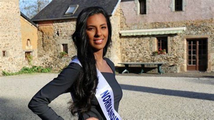 
Youssra Askry Height, Weight, Net Worth, Age, Birthday, Wikipedia, Who, Nationality, Biography 