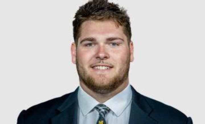 Zak Zinter injury update: Michigan Wolverines OG injured vs Ohio State